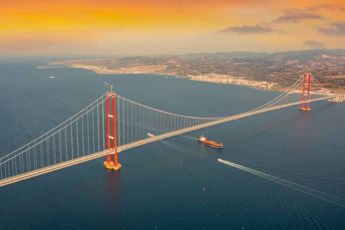 A maior ponte suspensa