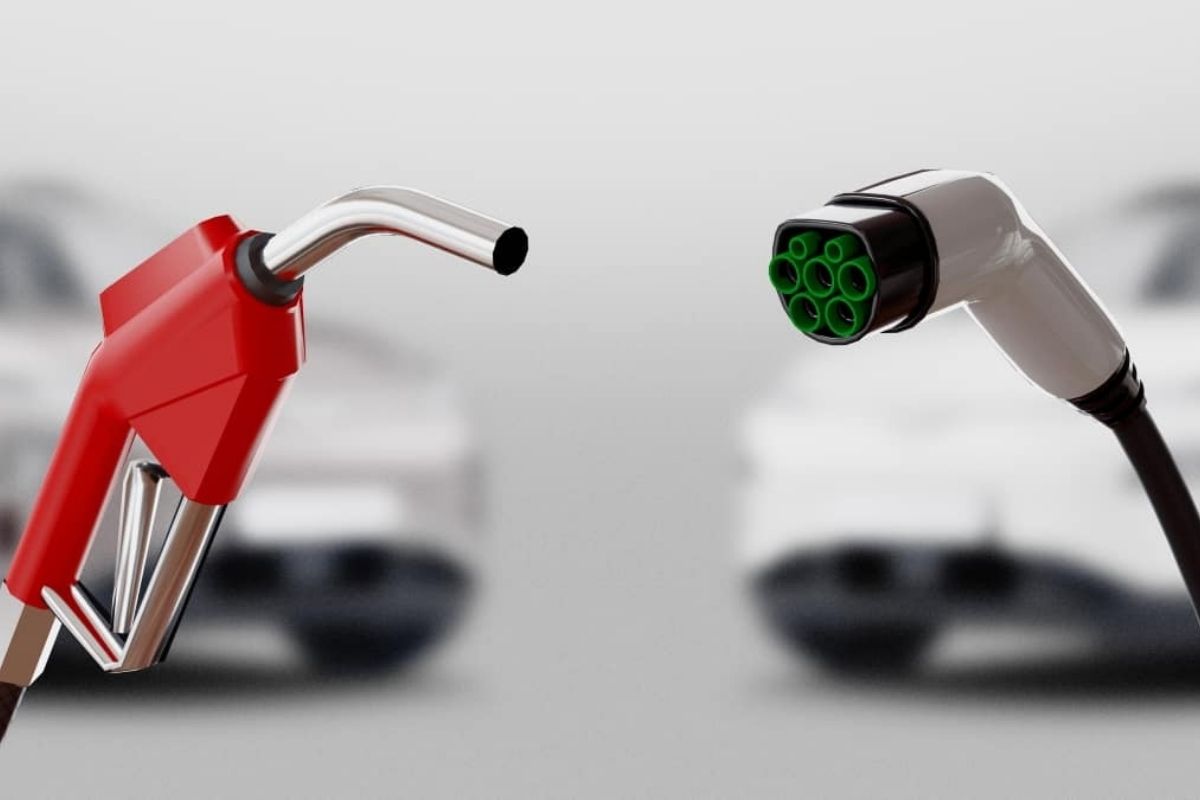 carro elétrico vs. combustão